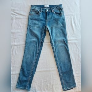 DU/ER Duer Performance Denim Girlfriend Jean Indigo Medium Wash Size 25